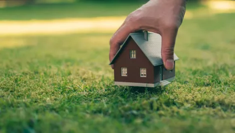 'Tinder of real estate' - Kiwi property app launches
